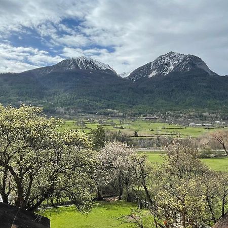 Appartement Dans Une Maison De Pays Briancon  Exterior photo