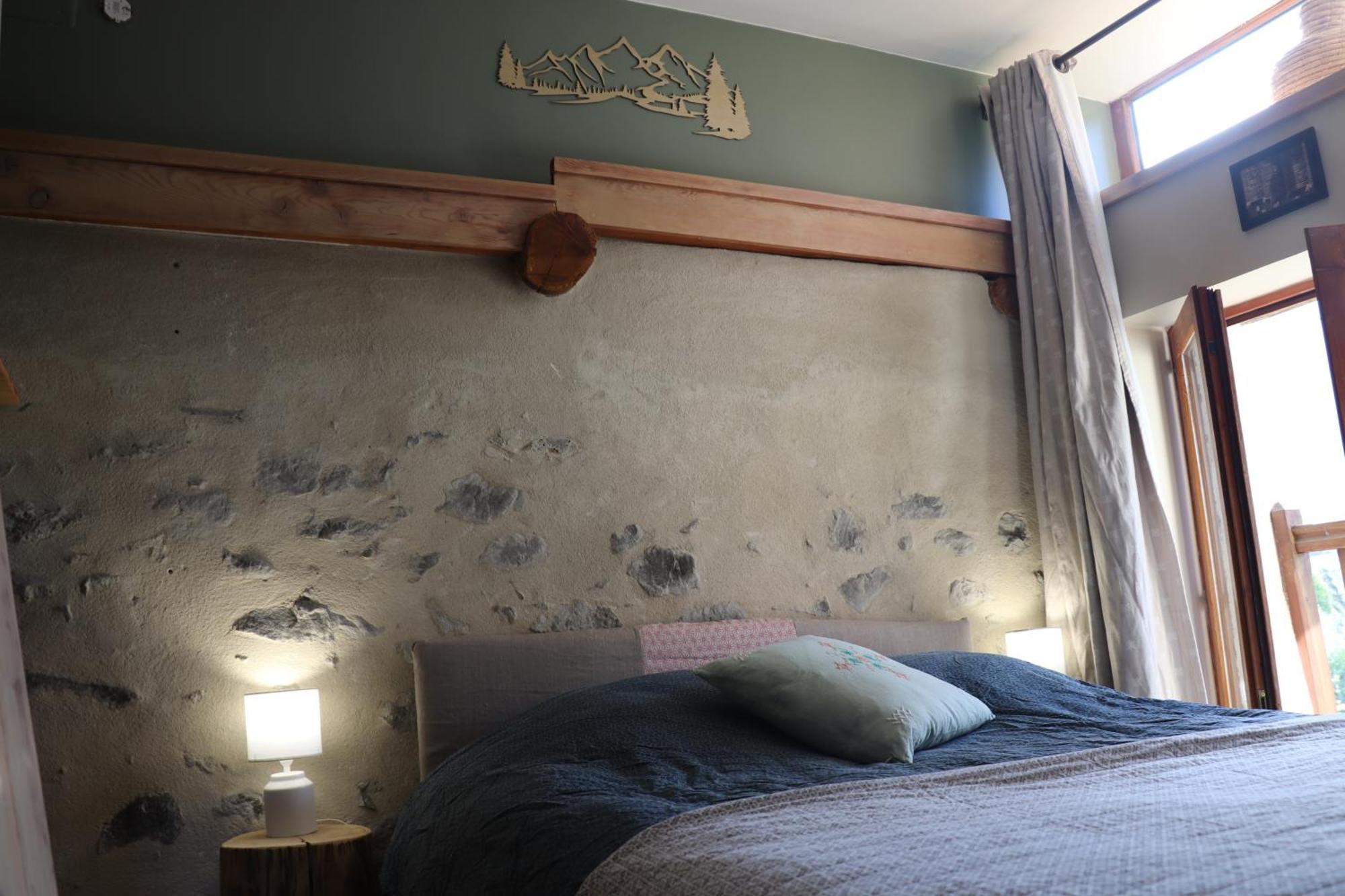 Appartement Dans Une Maison De Pays Briancon  Exterior photo
